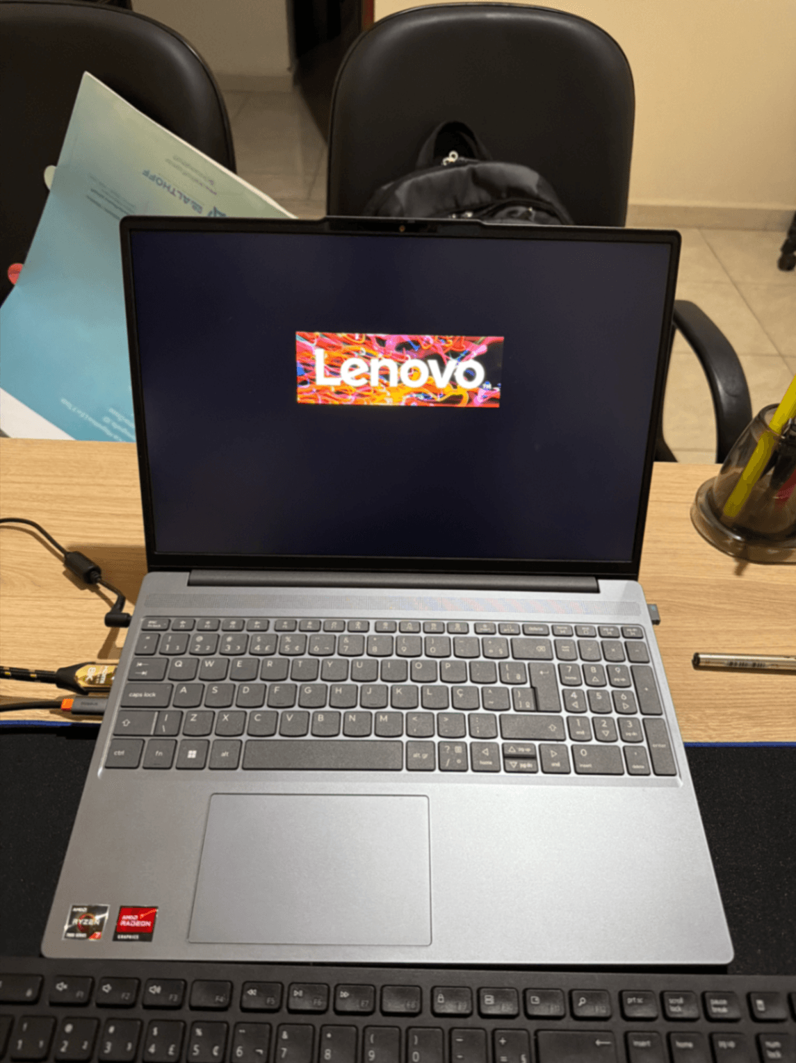 Hardware LENOVO SLIM RYZEN 7 7735HS 24GB DDR5 512GB SSD W11 CINZA, seminovo